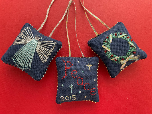 Tiny Christmas Pillows